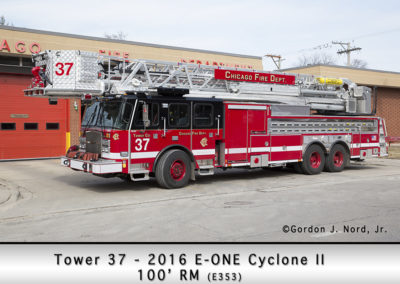 Chicago FD Tower Ladder 37