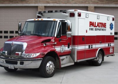 Palatine Ambulance 81 - 2004 IHC 4700/Wheeled Coach Type I