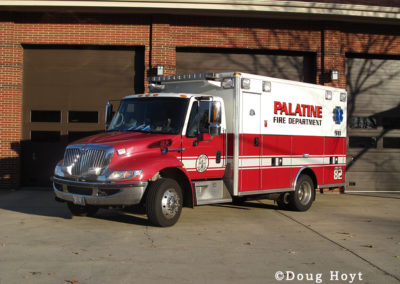 Palatine Reserve Amb - 2003 IHC 7400/Wheeled Coach Type I