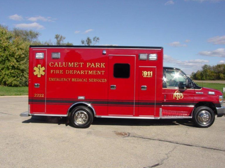 New ambulance for Calumet Park «