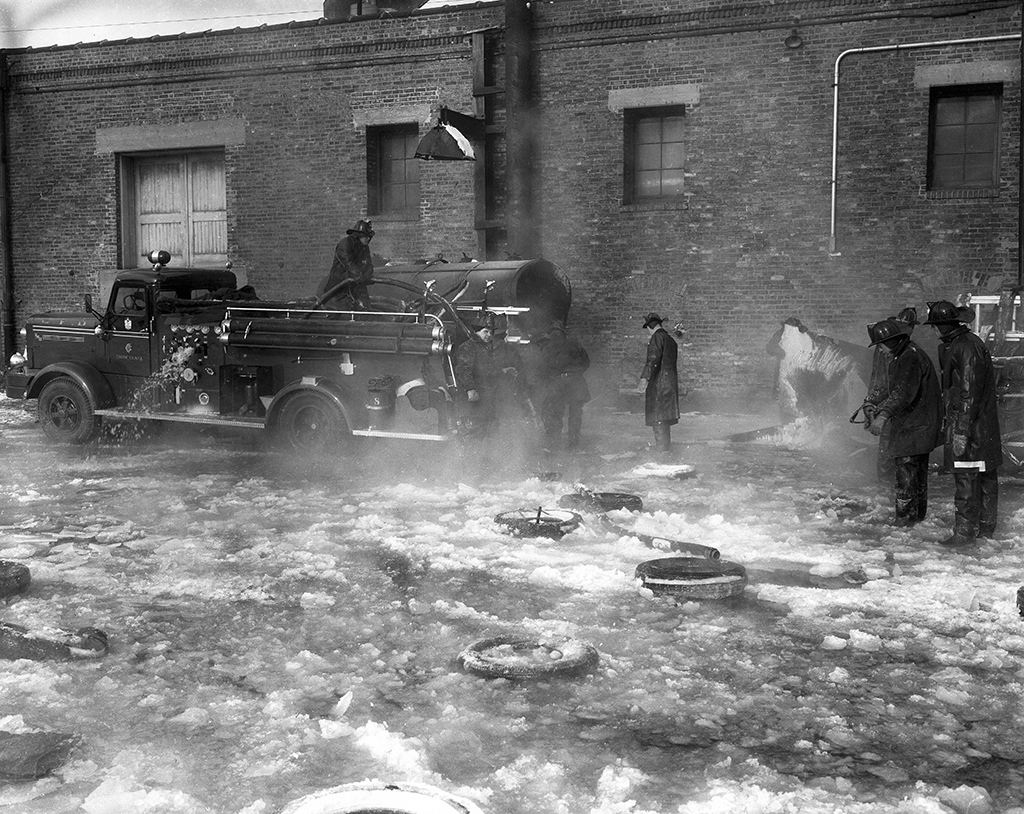 Vintage 5-11 Alarm Fire In Chicago, 1-28-65 « Chicagoareafire.com