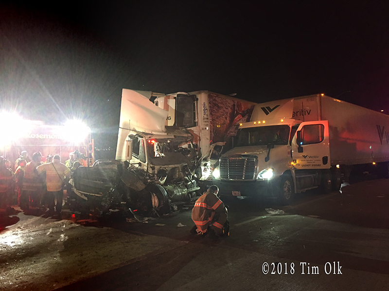 one dead after three trucks crash near O’Hare Airport « chicagoareafire.com