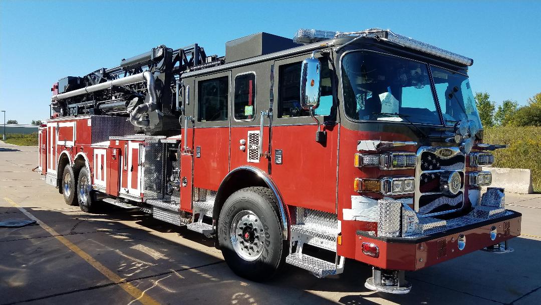 Piercer Arrow XT Ascendant tower ladder for the Doylestown Fire Company ...