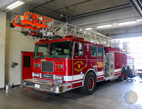 #chicagoareafire.com; #FireTruck; #Seagrave; #LouisvilleFD; #AlsipFD; #DannyNelms;