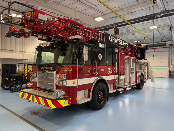 #chicagoareafire.com; #FireTruck; #Pierce; #GrayslakeFPD; 