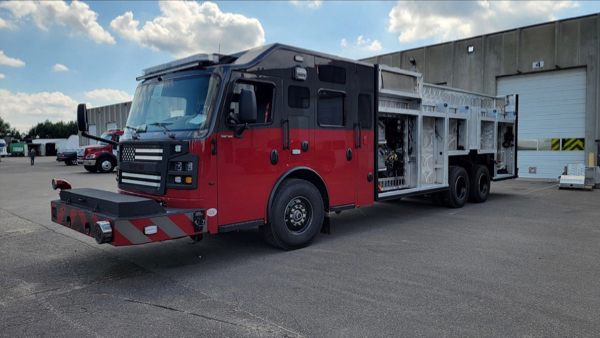 #chicagoareafire.com; #rosenbaueramerica; #FireTruck; #Commander; #beingbuilt; #DavisFPD;