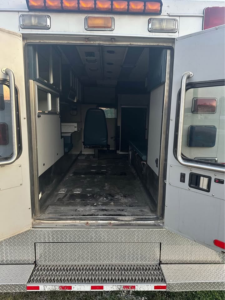 #chicagoareafire.com; #ambulance; #forsale; #RoadRescue; #Freightliner;