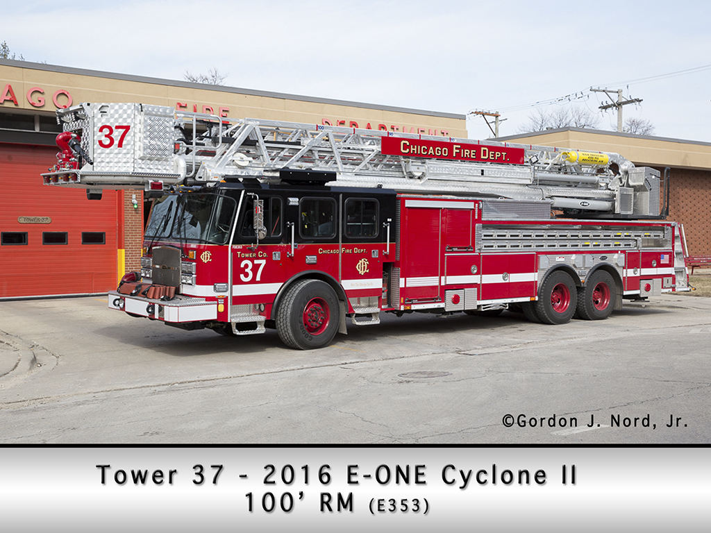 Chicago Engine 54 Ladder 20 IL Fire Dept Patch 2-4-8 Illinois 