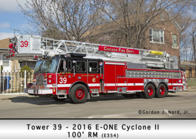 Chicago FD Tower Ladder 39